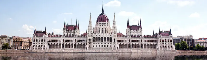 Unkarin Parlamenttitalo